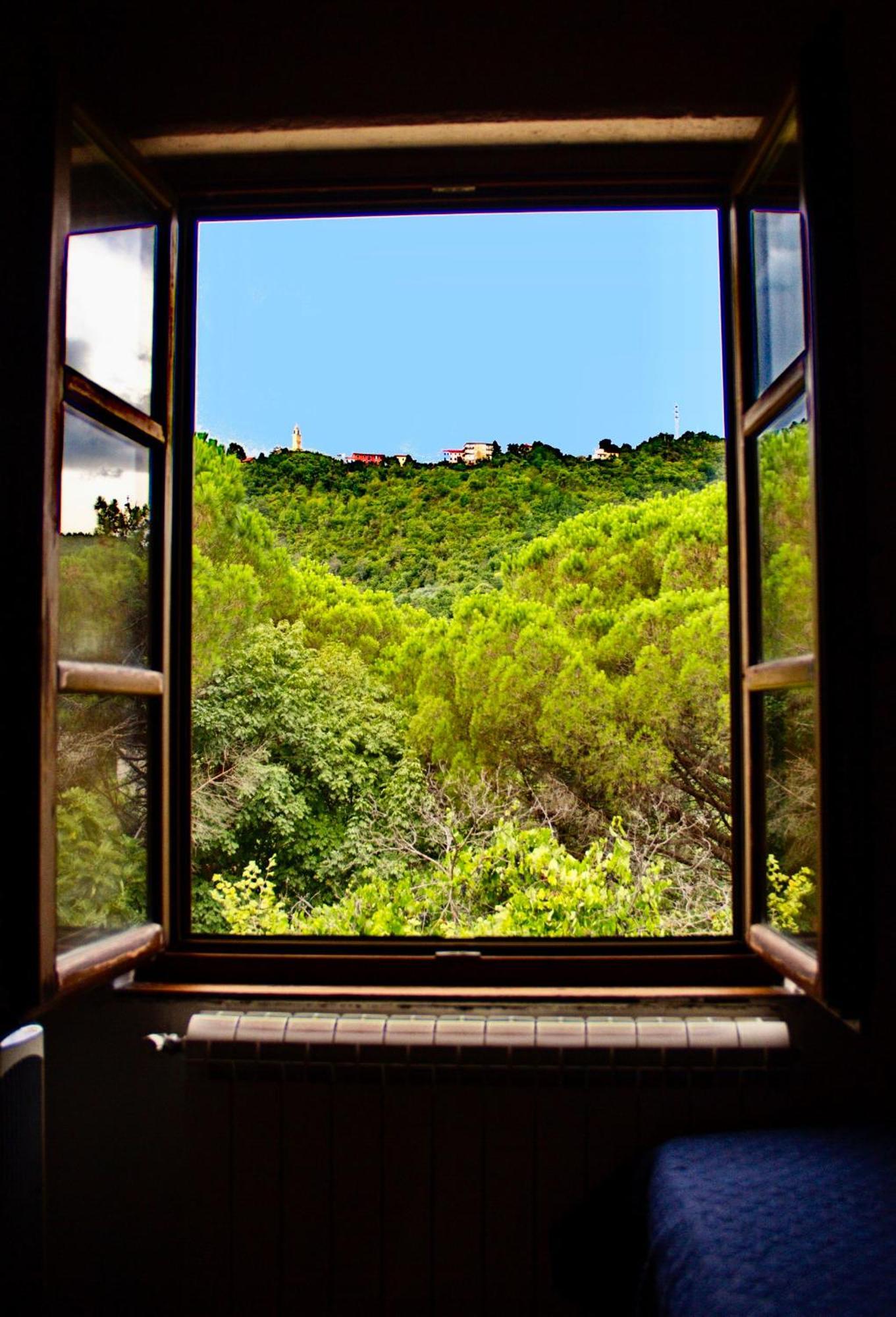 Le Petit Chateau Vezzi Portio Exterior photo